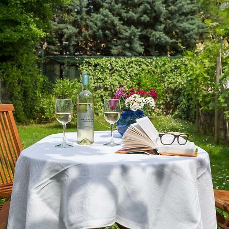 Casa Flora 3-Minutes' Walk From The Beach Novigrad  ภายนอก รูปภาพ