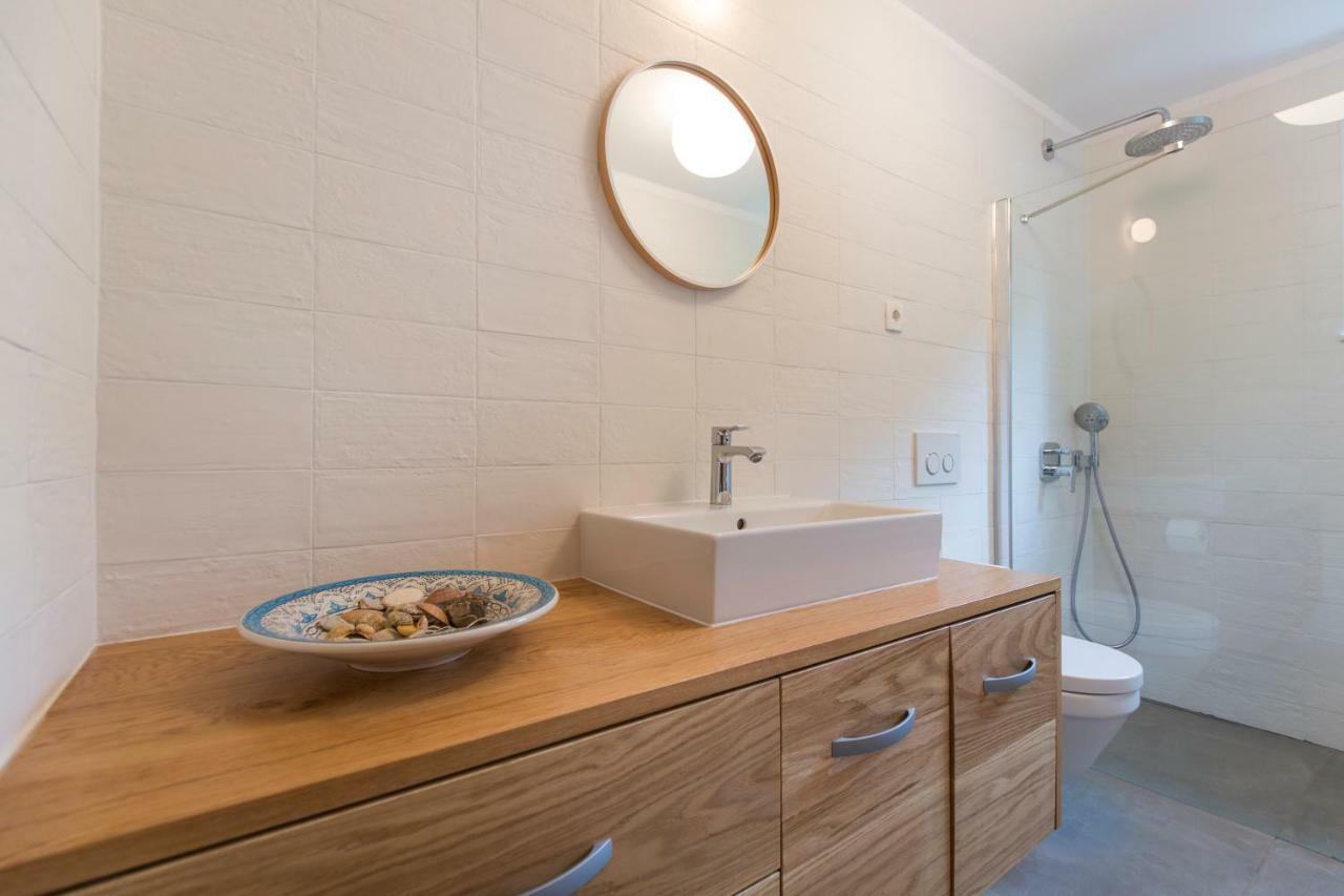 Casa Flora 3-Minutes' Walk From The Beach Novigrad  ภายนอก รูปภาพ