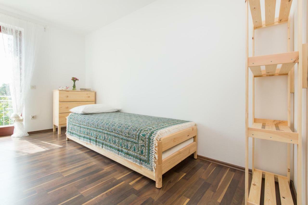 Casa Flora 3-Minutes' Walk From The Beach Novigrad  ภายนอก รูปภาพ