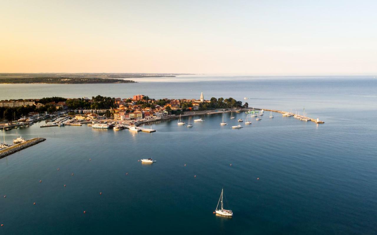 Casa Flora 3-Minutes' Walk From The Beach Novigrad  ภายนอก รูปภาพ