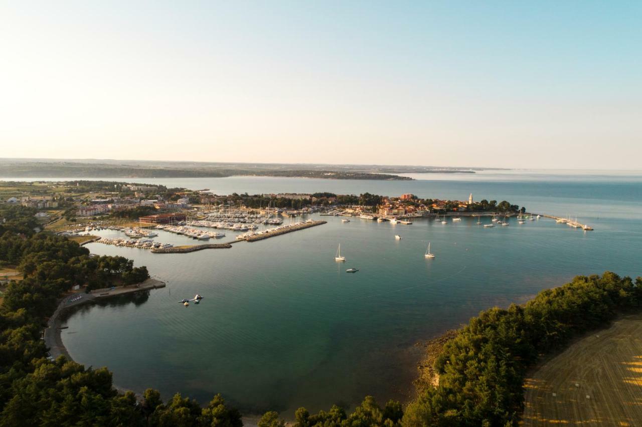 Casa Flora 3-Minutes' Walk From The Beach Novigrad  ภายนอก รูปภาพ