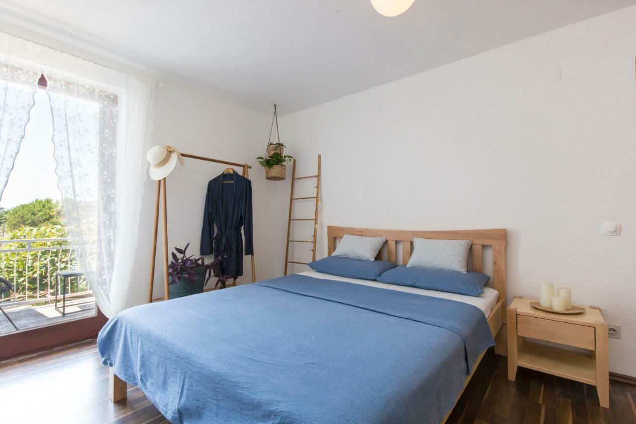 Casa Flora 3-Minutes' Walk From The Beach Novigrad  ภายนอก รูปภาพ