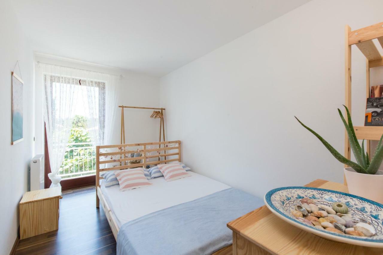 Casa Flora 3-Minutes' Walk From The Beach Novigrad  ภายนอก รูปภาพ